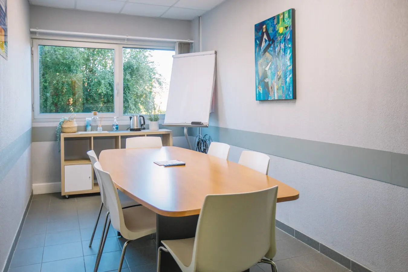 Salle atelier — petit groupe Montpellier — salle de formation Espace Entreprise Salle atelier — petit groupe — Format intensif pour coaching, formation en présentiel restreint ou at